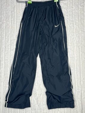 Nike Windbreaker Track Pants Boys Large Black White Piping Y2K Swoosh